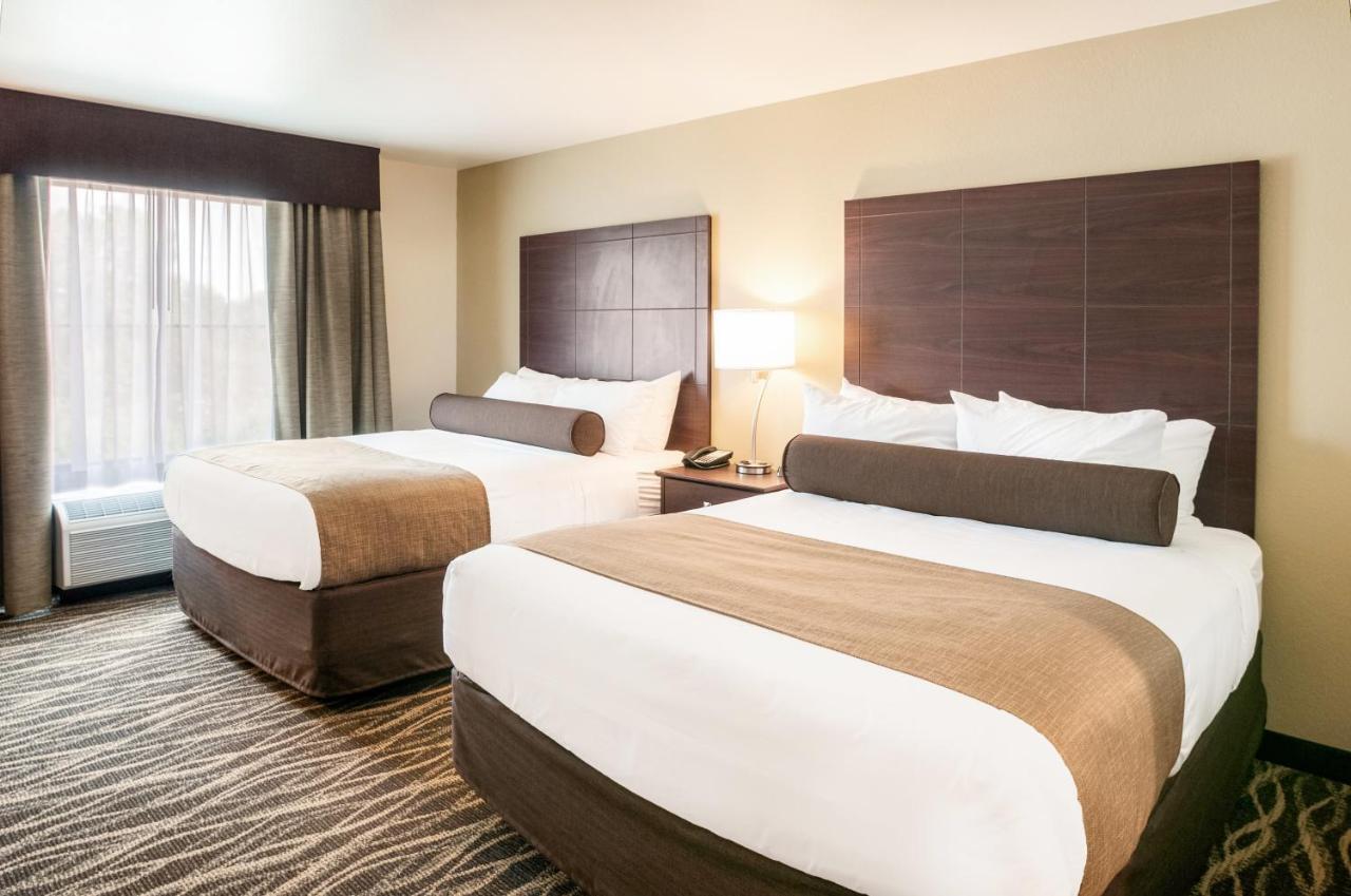 Cobblestone Hotel & Suites Appleton International Airport 尼纳 外观 照片